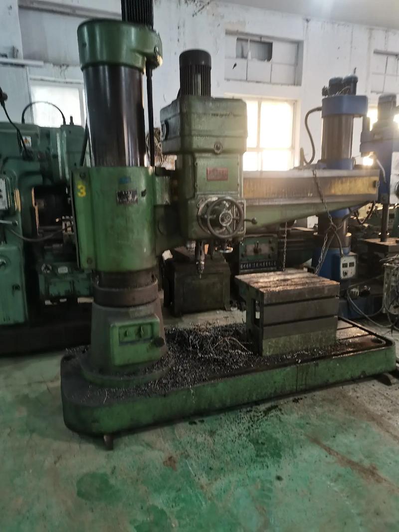 摇臂钻床!z3040x1600